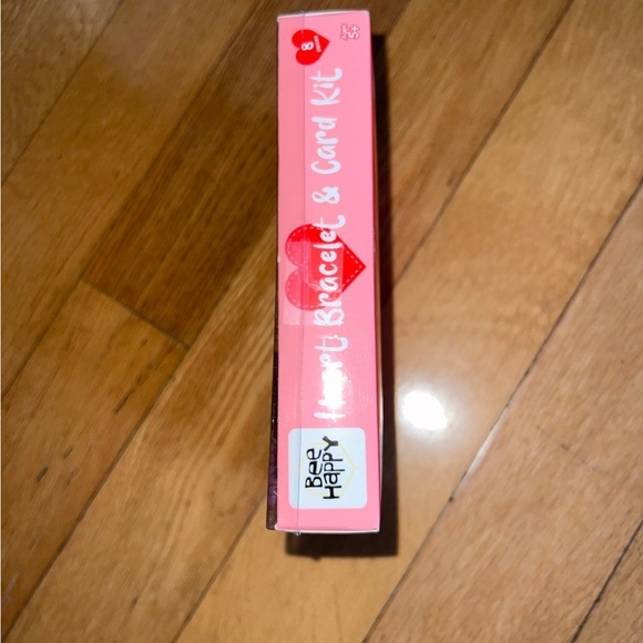 New aldis Valentine cherry 8 bracelet kids kit - Picture 9 of 9
